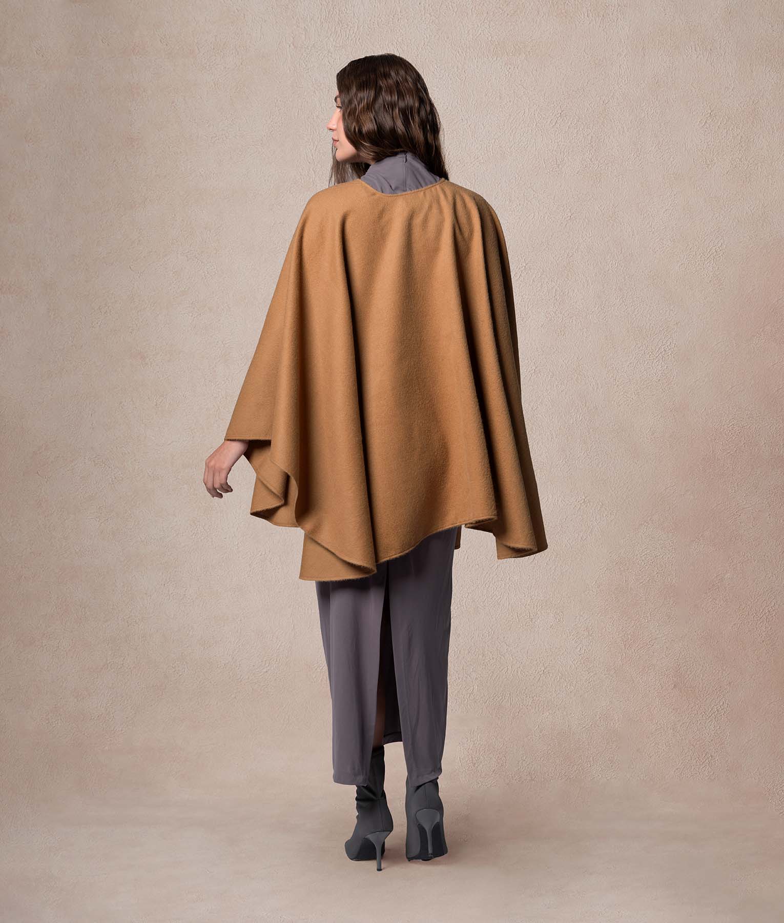 Ruana Baby Alpaca - Tabaco Brown