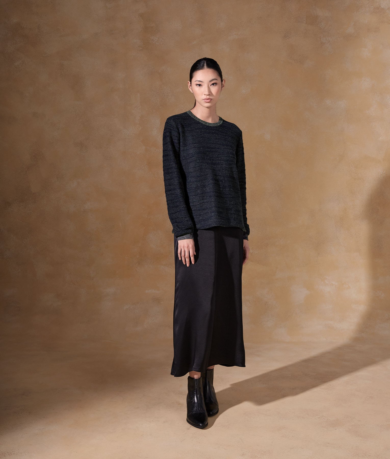 Abstract Lines Sweater - Gray And Midnight Blue