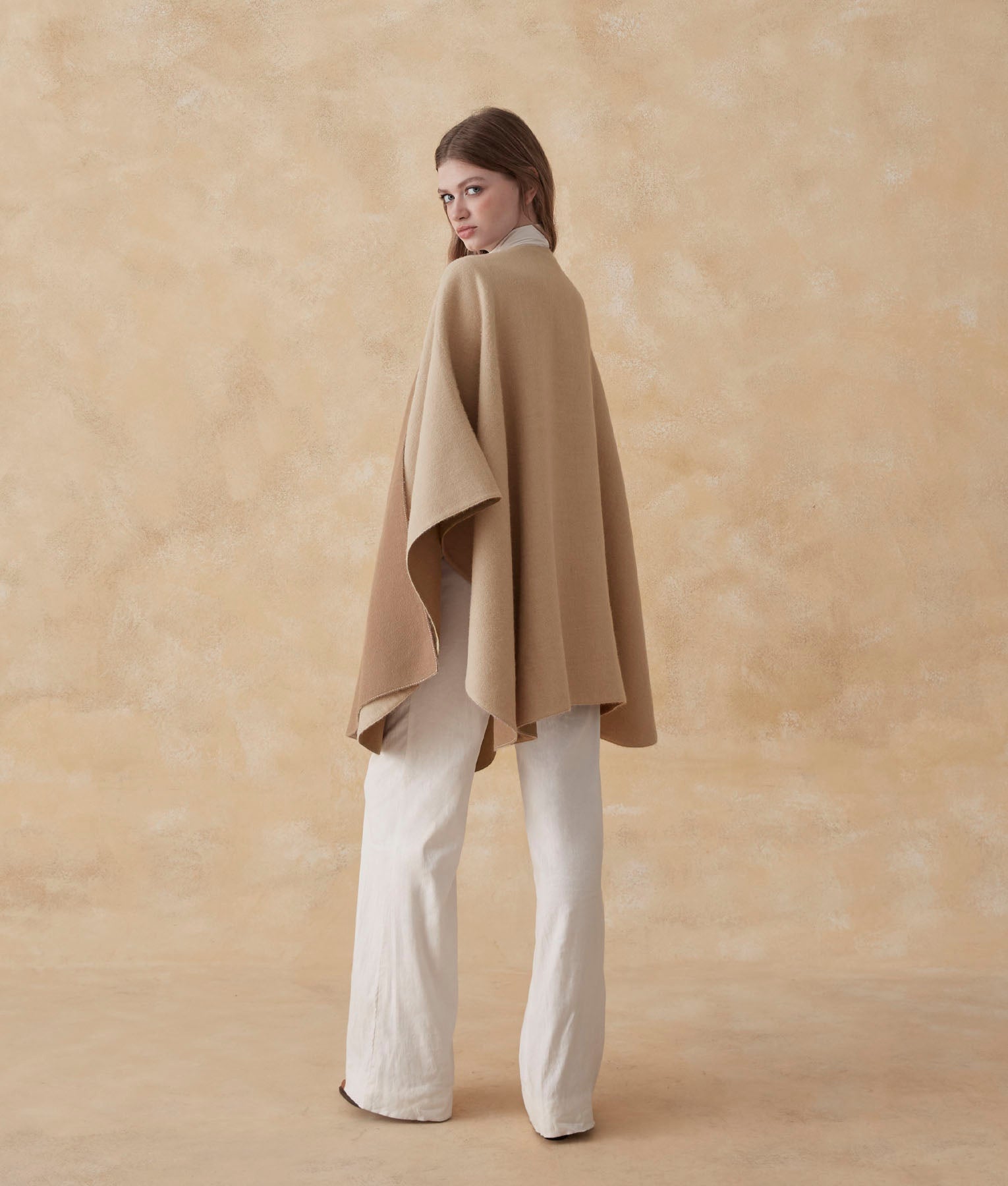 Reversible Soft Cape