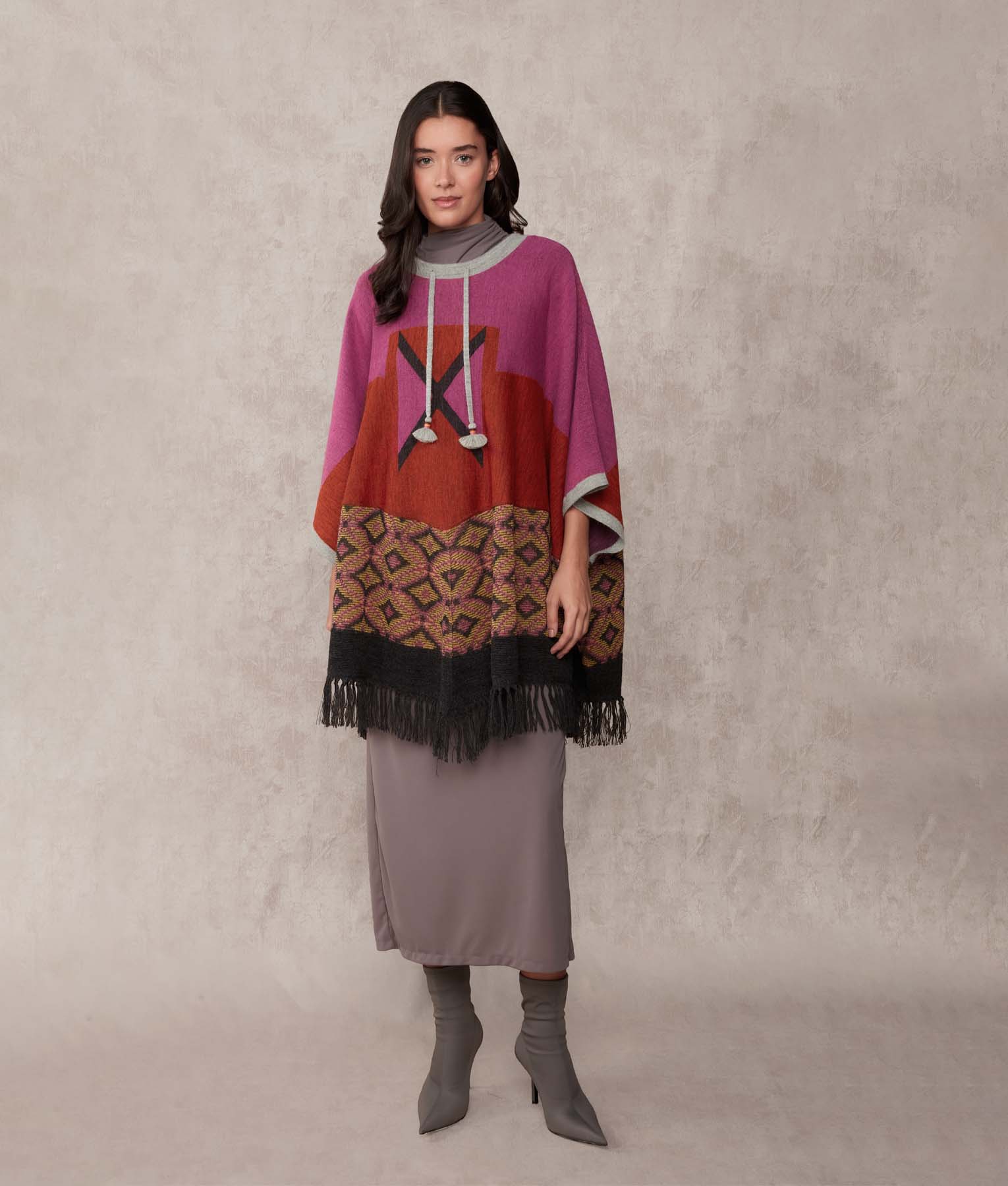 La Favorita Jacquard Poncho - Violet Rose And Chili