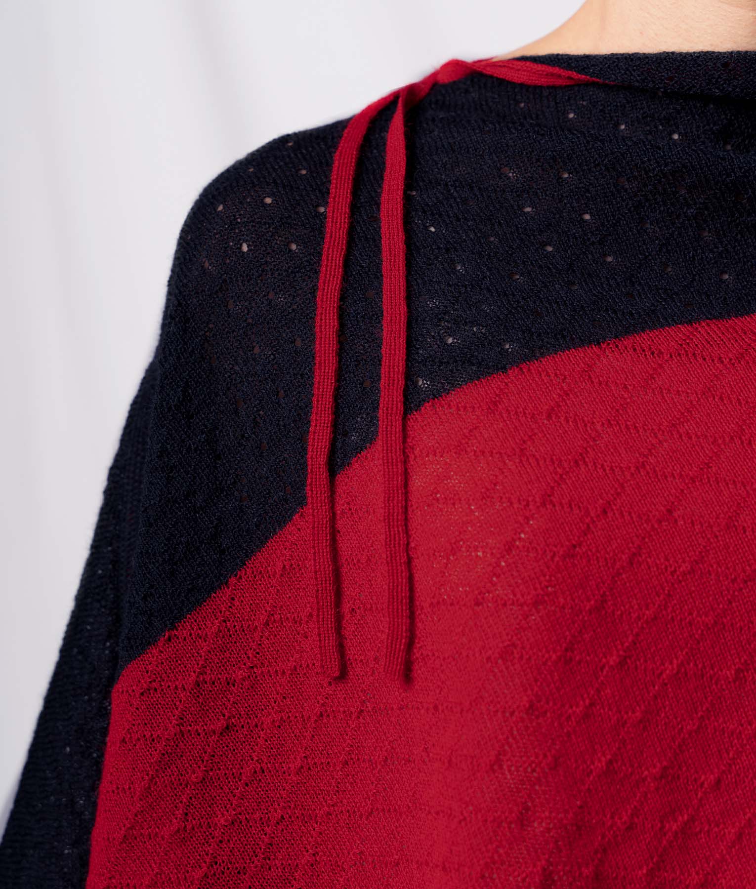 Links Diamond Poncho - Deep Red And Black