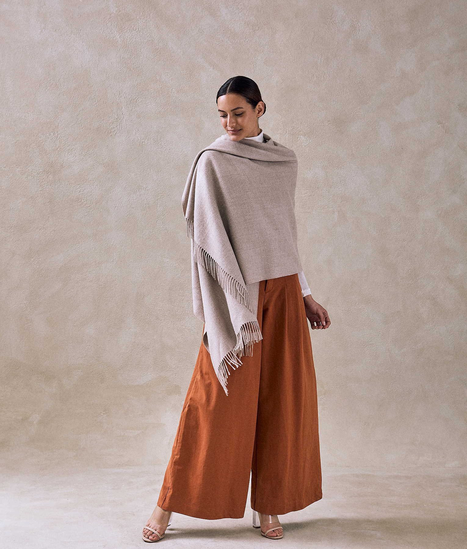 Premium Shawl - Taupe Simply