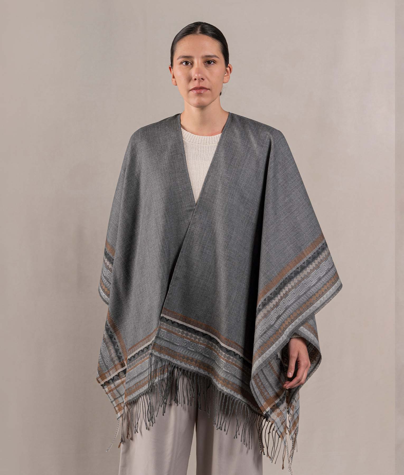 Jacquard El Pueblo Cape - Dark Heather Grey