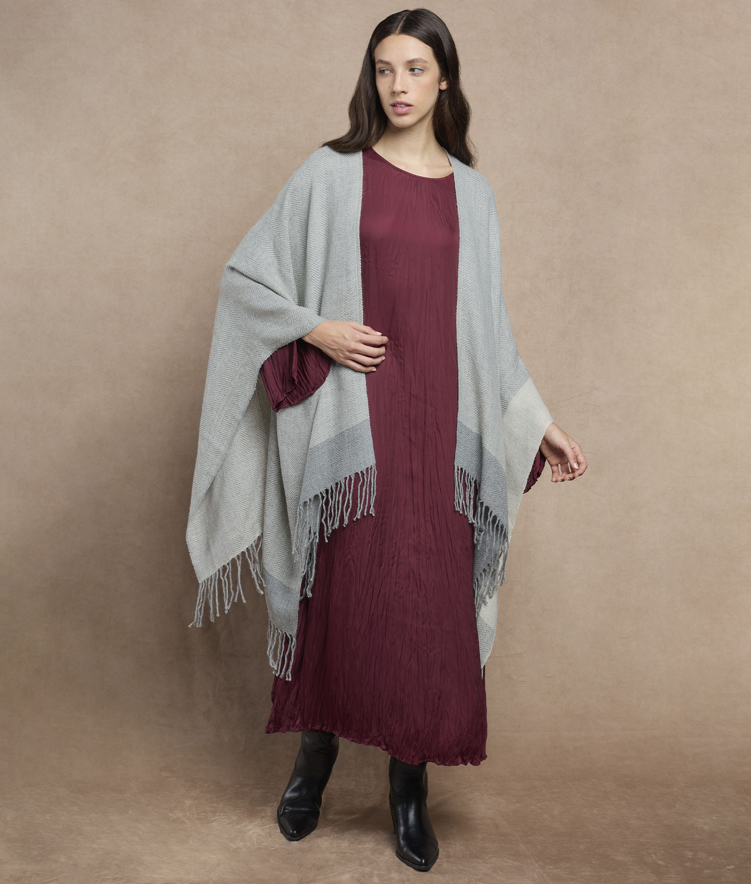 Ethnic Cape - Antique White And Supreme Gray