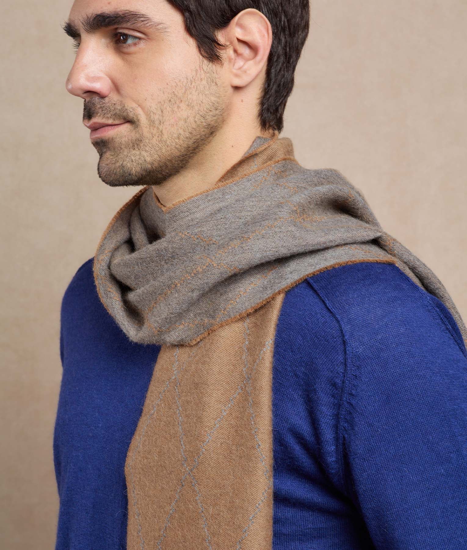 Los Coquitos Sarga Scarf - camel and heather gray