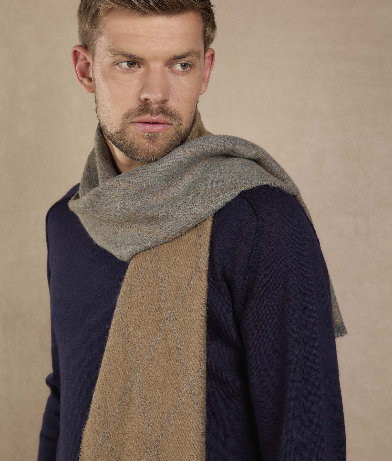 Los Coquitos Sarga Scarf - camel and heather gray