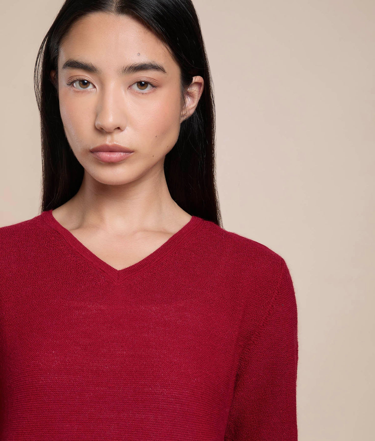 Basic V-Neck Links Sweater