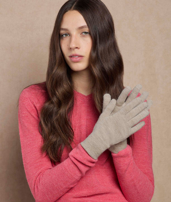 Basic Reversible Women Gloves — Peyote Beige Y Antique White — peyote beige y antique white baby alpaca by Sol Alpaca