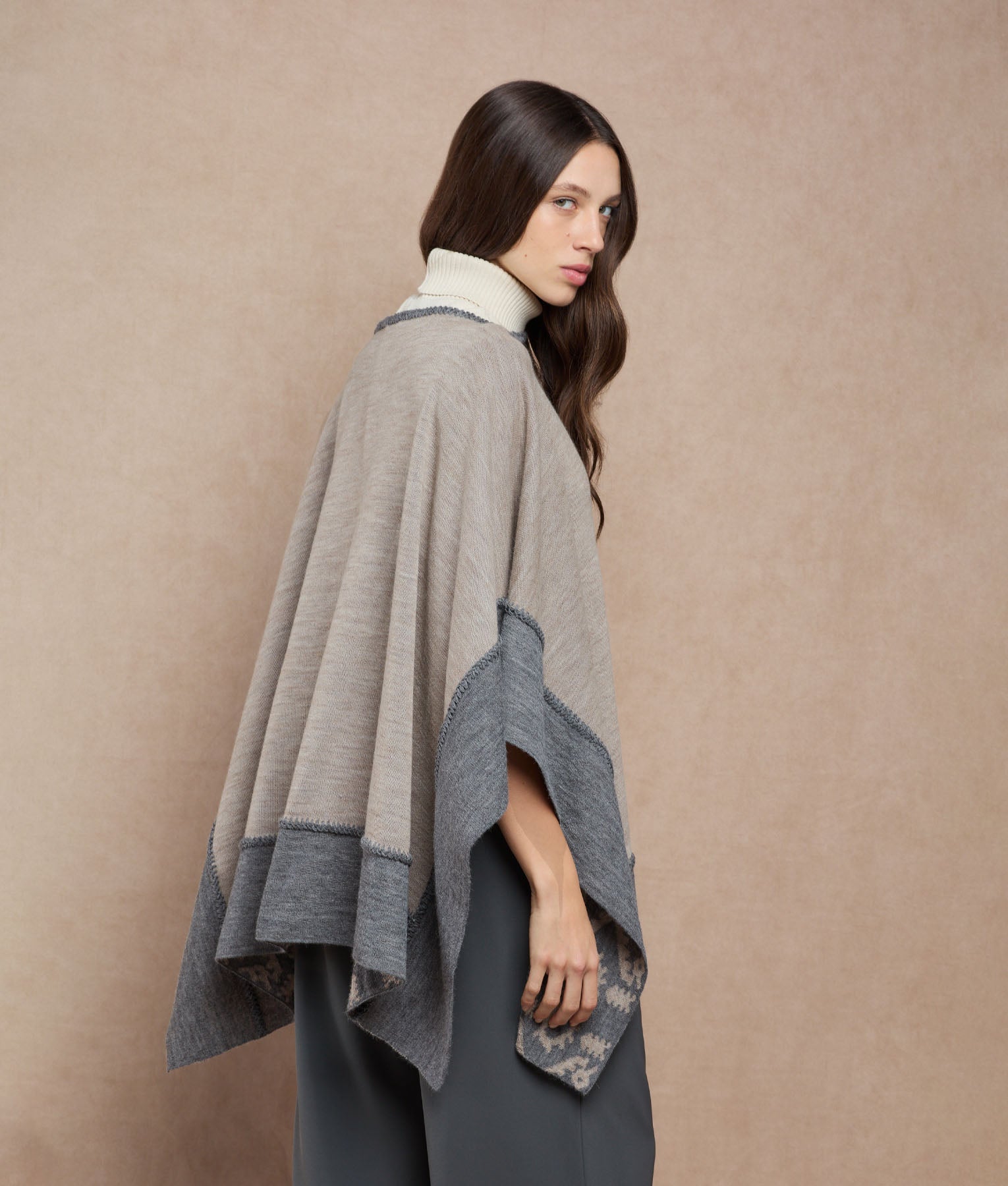 Duble Face Trimmed Poncho