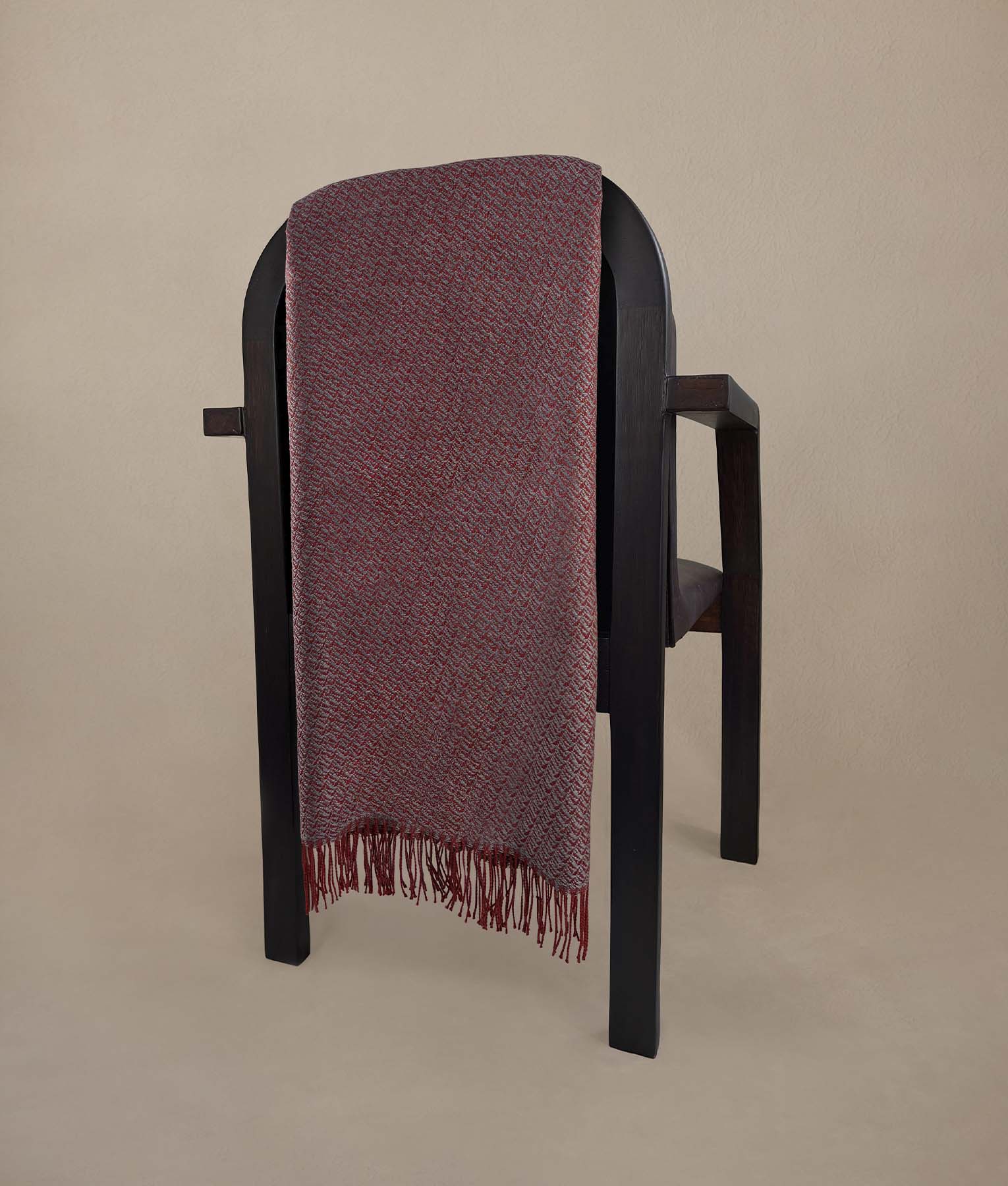 Structured Premium Throw