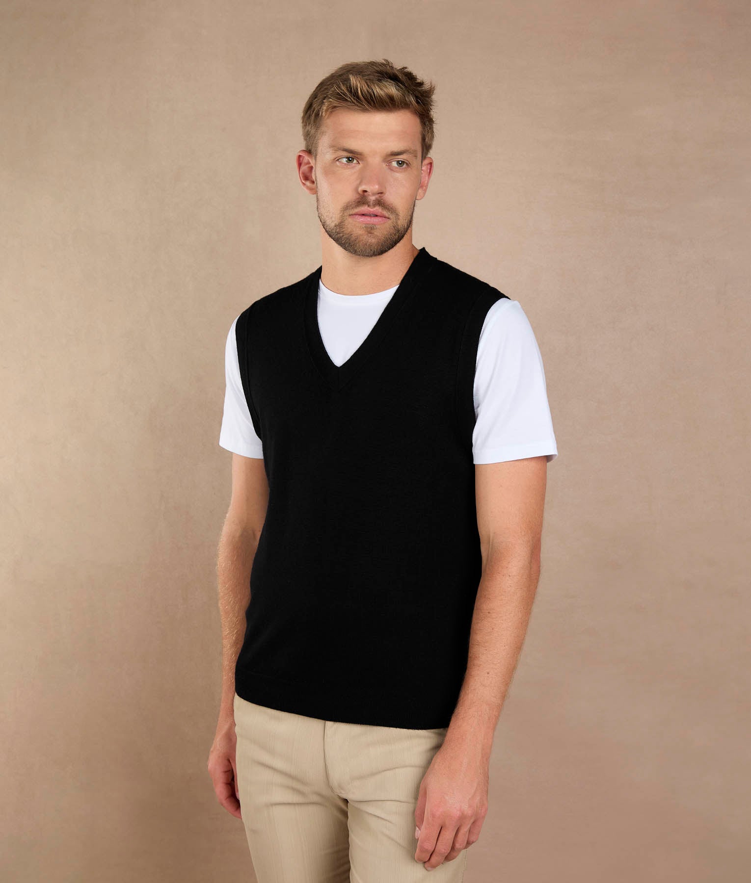 Classic V-Neck Vest - Black